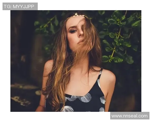 现代写真摄影艺术探索：从光影构图到情感表达的视觉传达之道